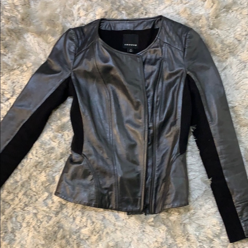 Motorcycle jacket - Picture 2 of 5